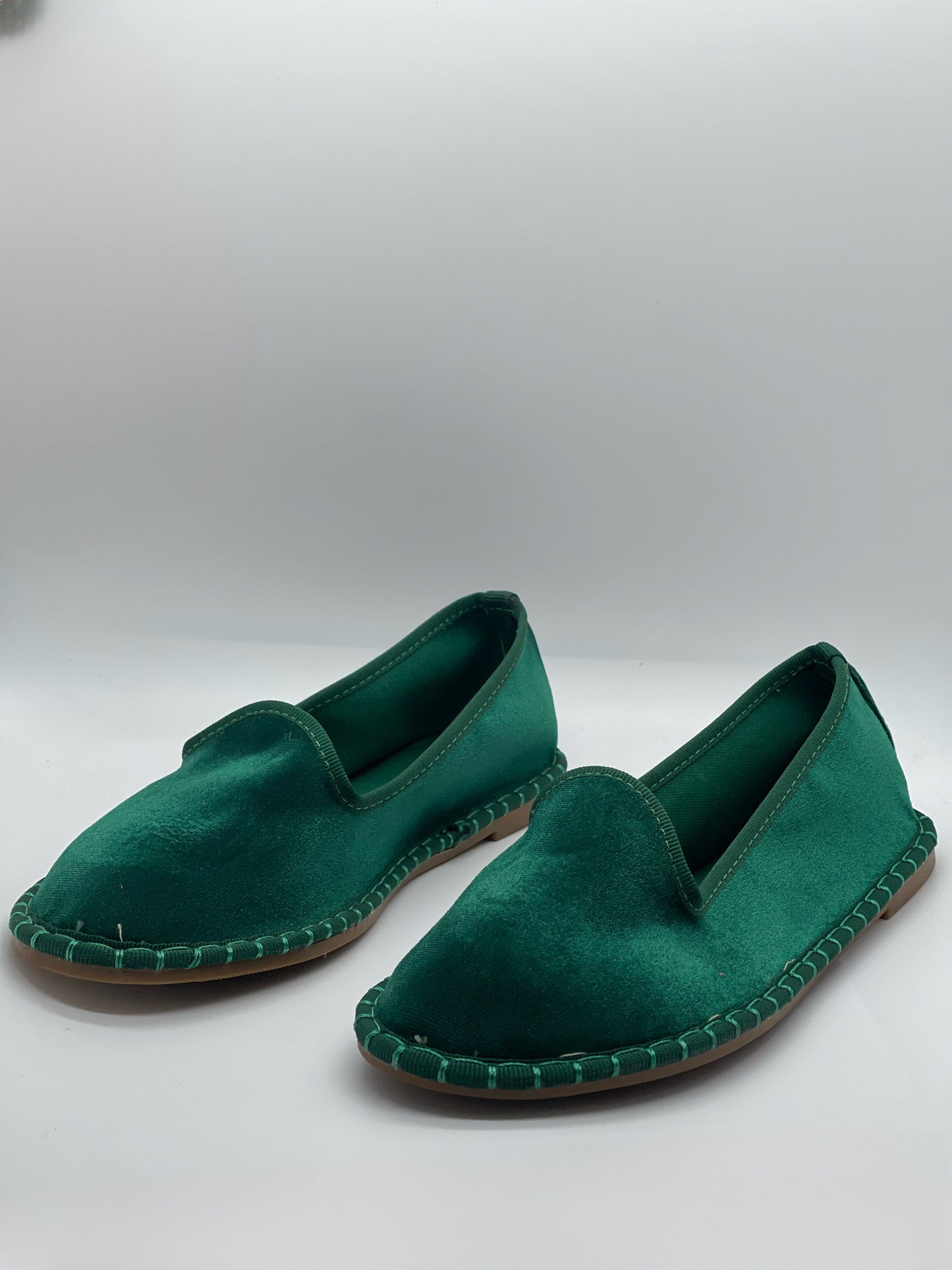 Virella | Elegant Velvet Slippers