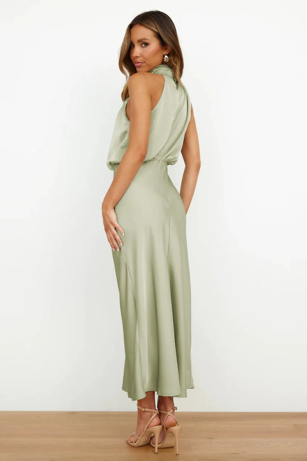 Isalyn | Elegant Flowy Dress
