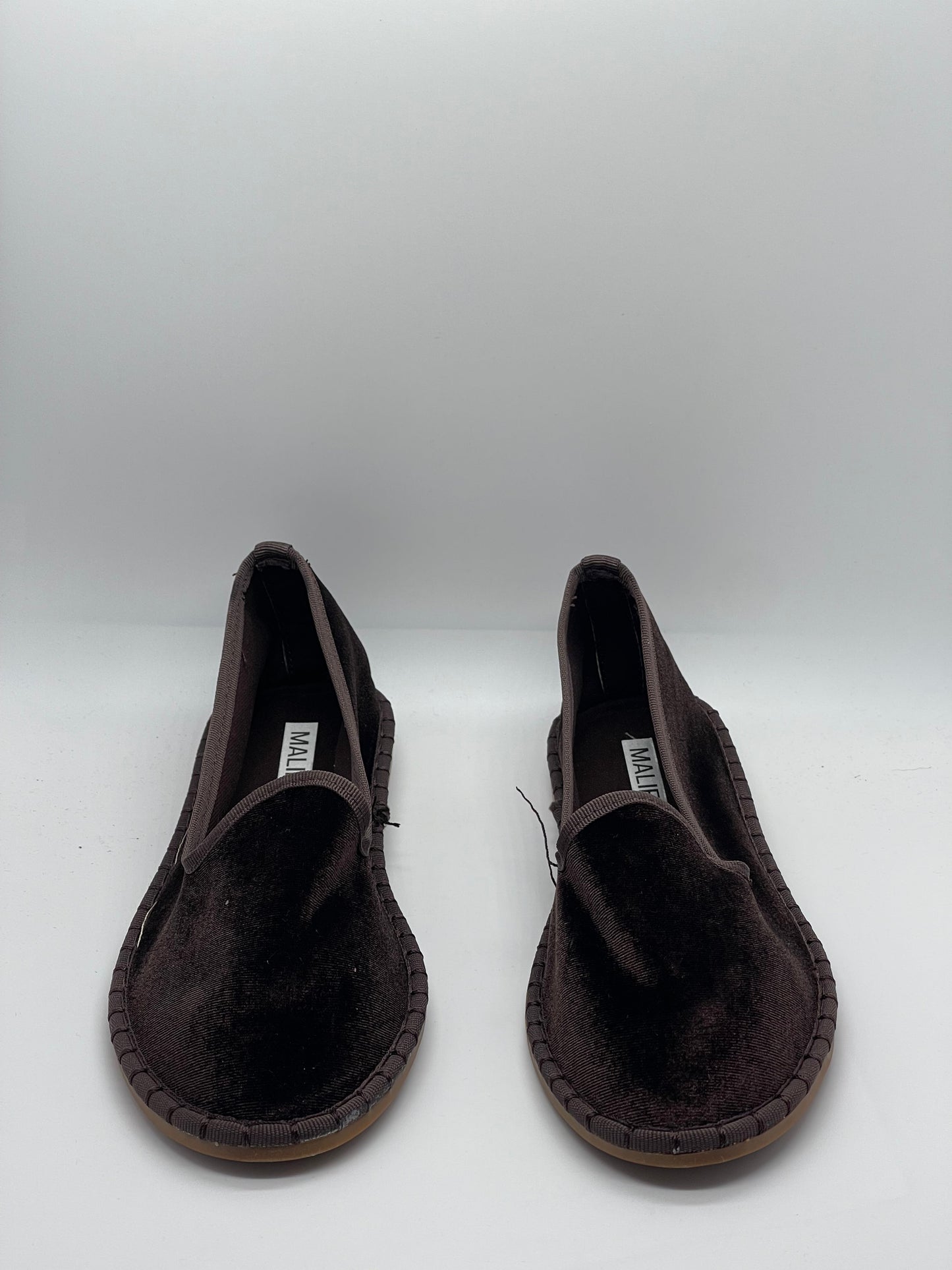 Virella | Elegant Velvet Slippers