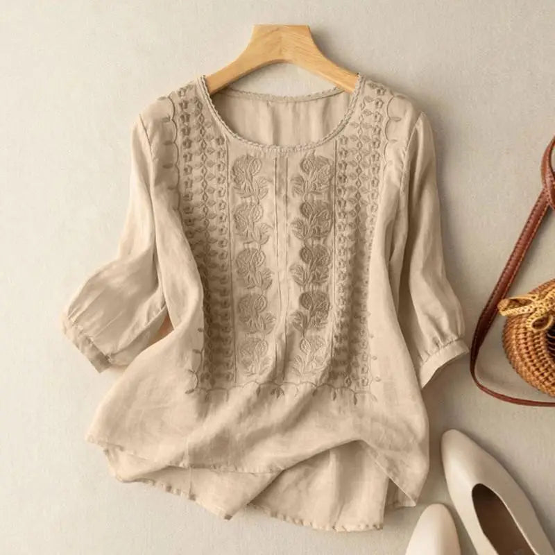 Isara | Relaxed Embroidered Blouse