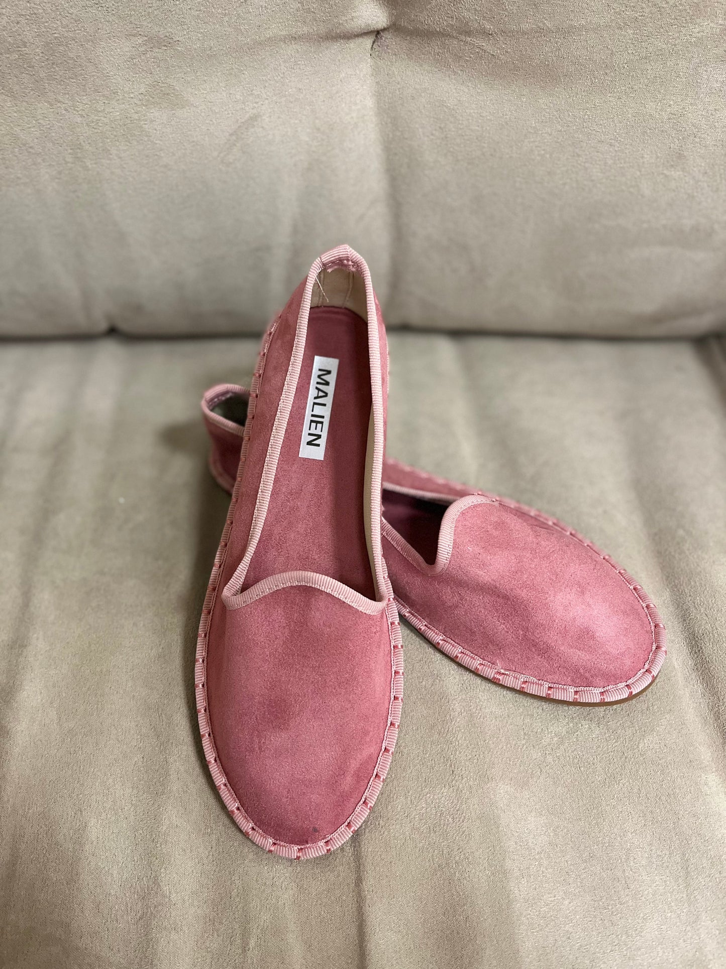 Virella | Elegant Velvet Slippers