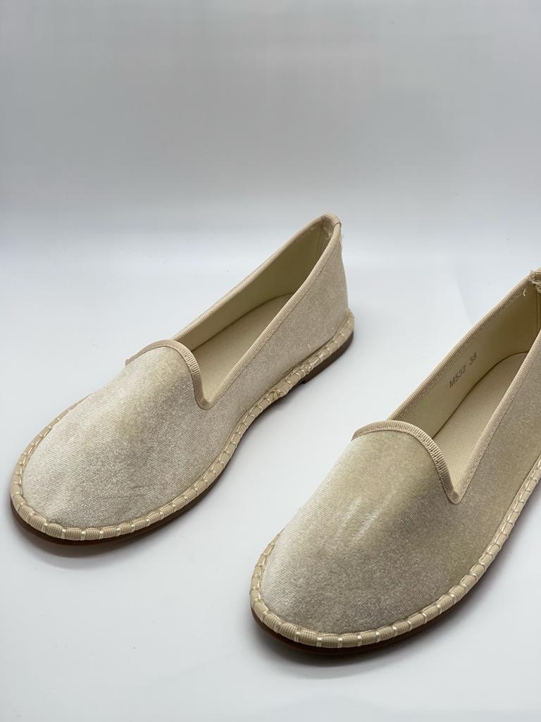 Virella | Elegant Velvet Slippers