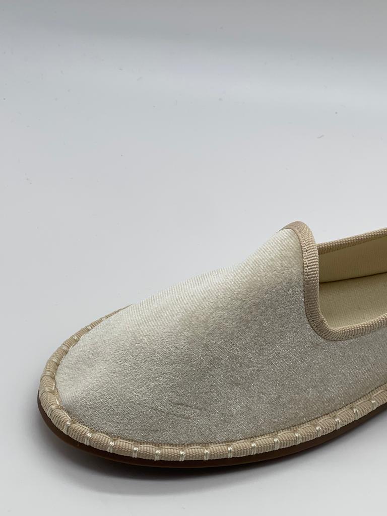 Virella | Elegant Velvet Slippers