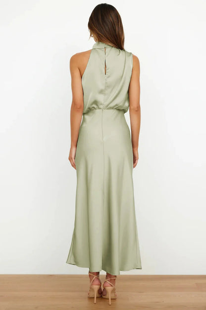 Isalyn | Elegant Flowy Dress