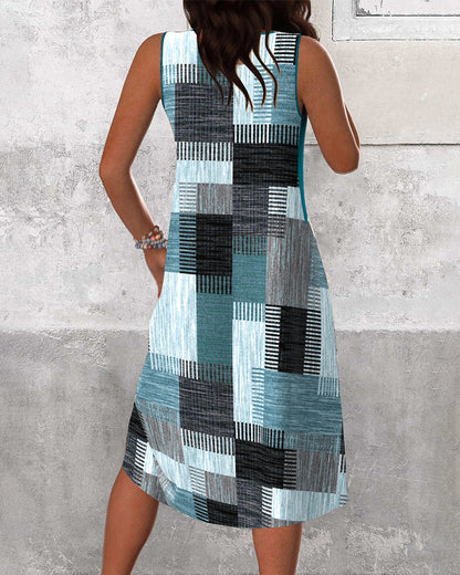 Kirella | Contrast V-Neck Dress