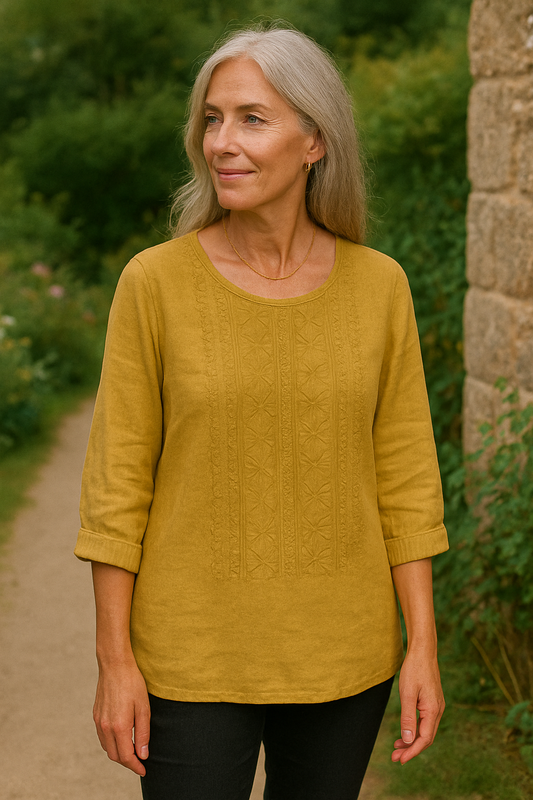 Isara | Relaxed Embroidered Blouse